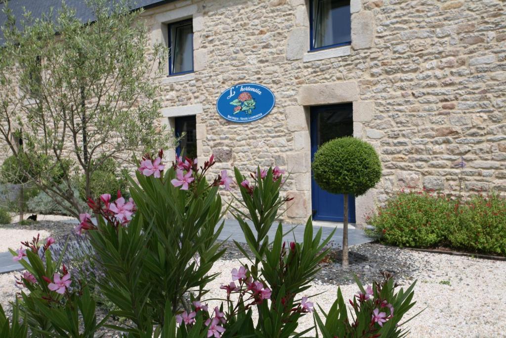 Hotel - Restaurant L'Hortensia Noyalo Exteriér fotografie